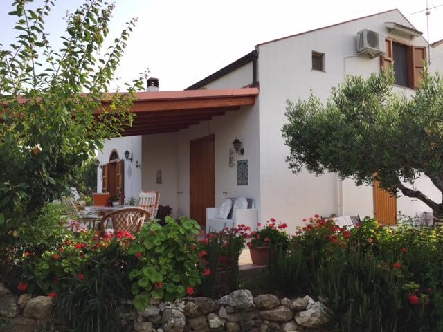 مبيت وإفطار كاستيلاّماري ديل غو Uliveto House المظهر الخارجي الصورة